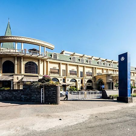 Golden Chariot Vasai Hotel Ngoại thất bức ảnh
