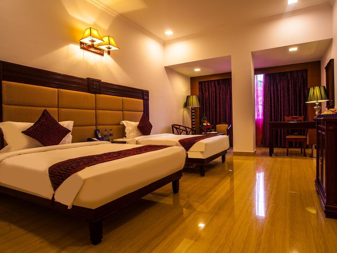 Golden Chariot Vasai Hotel Ngoại thất bức ảnh