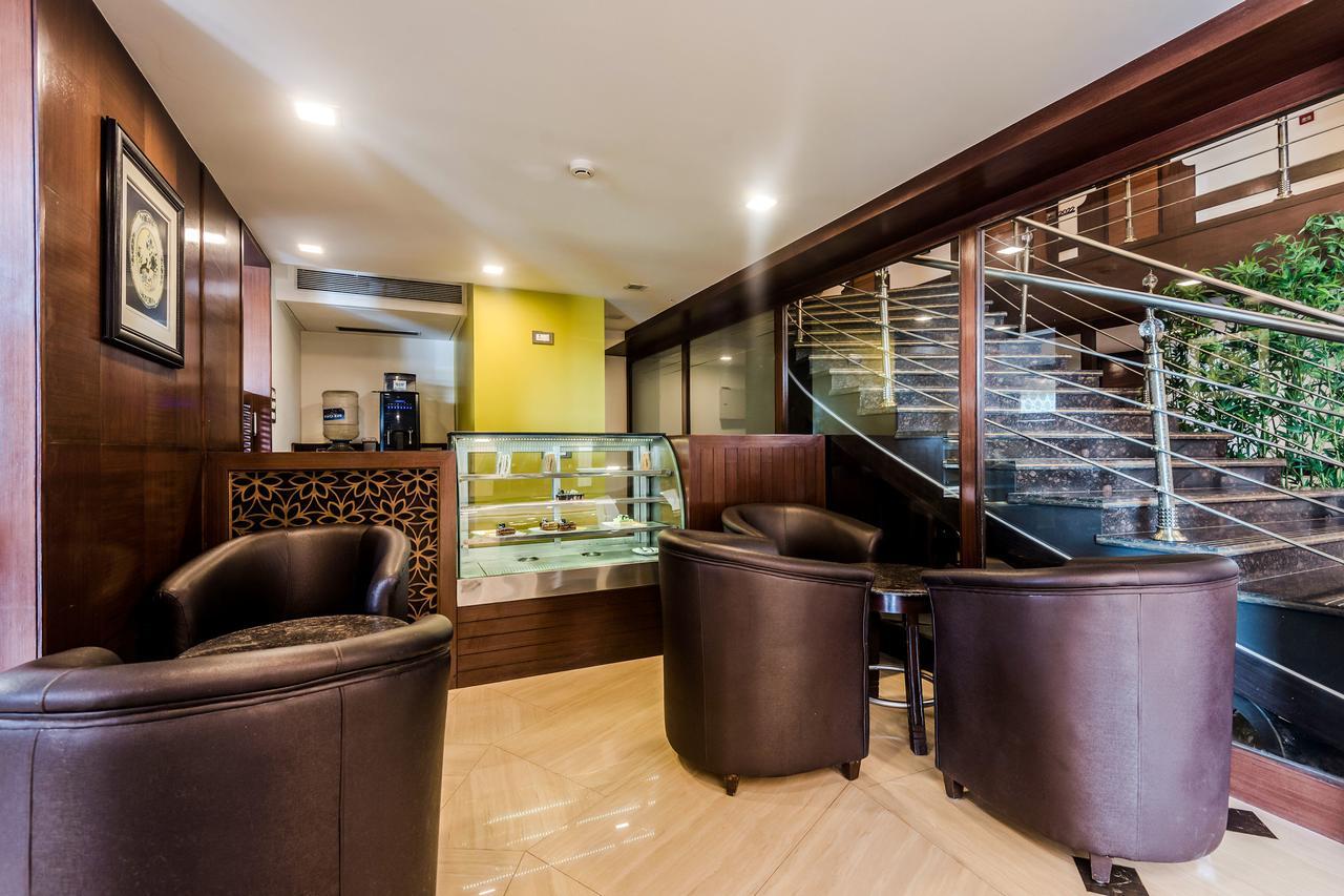 Golden Chariot Vasai Hotel Ngoại thất bức ảnh