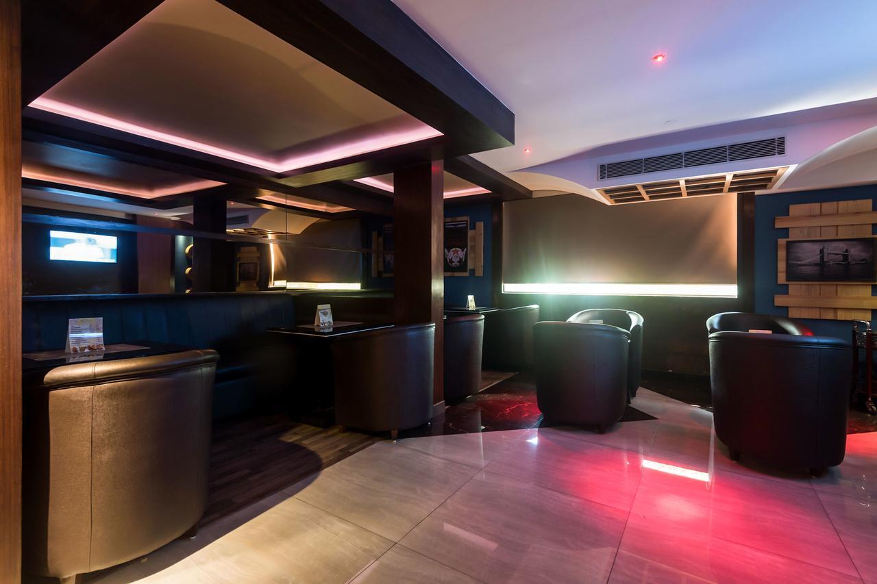 Golden Chariot Vasai Hotel Ngoại thất bức ảnh