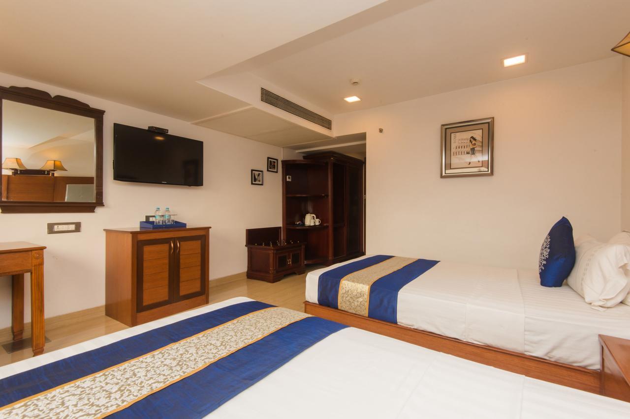 Golden Chariot Vasai Hotel Ngoại thất bức ảnh