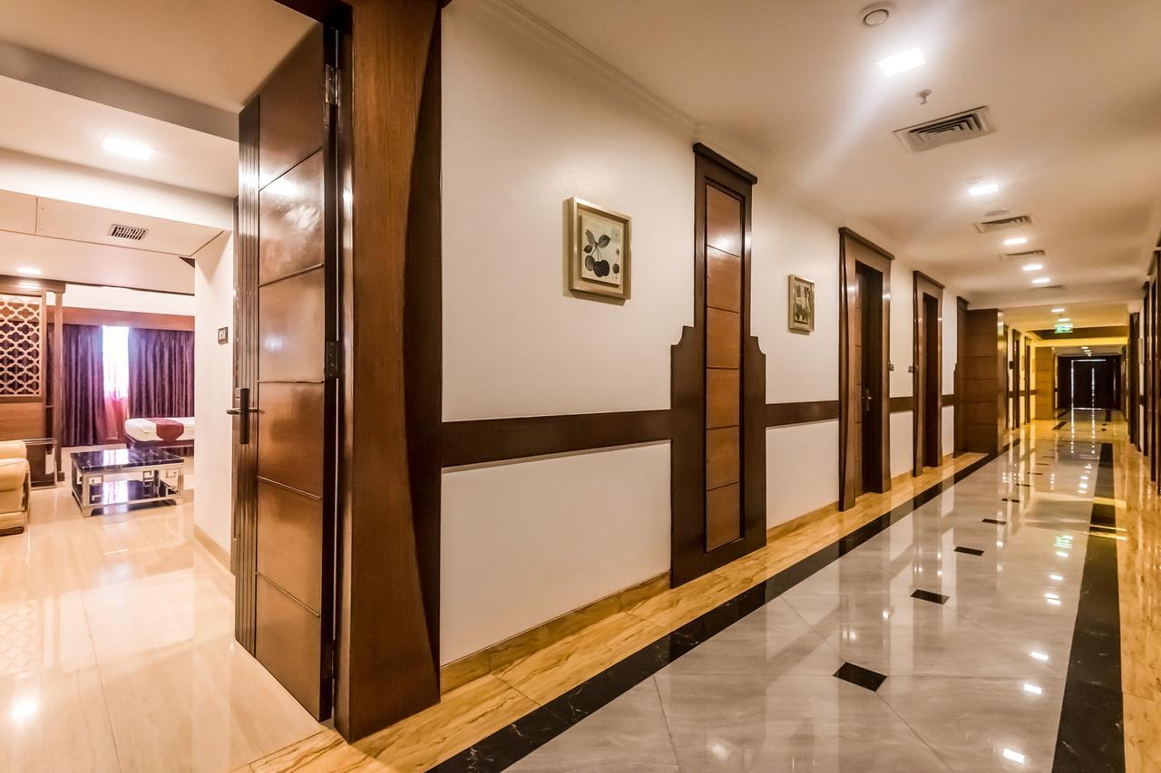 Golden Chariot Vasai Hotel Ngoại thất bức ảnh
