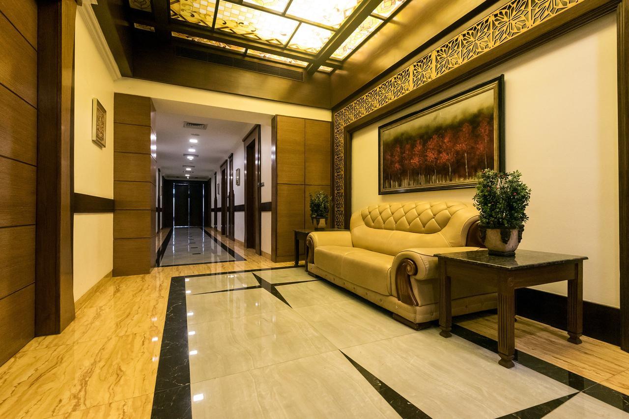 Golden Chariot Vasai Hotel Ngoại thất bức ảnh