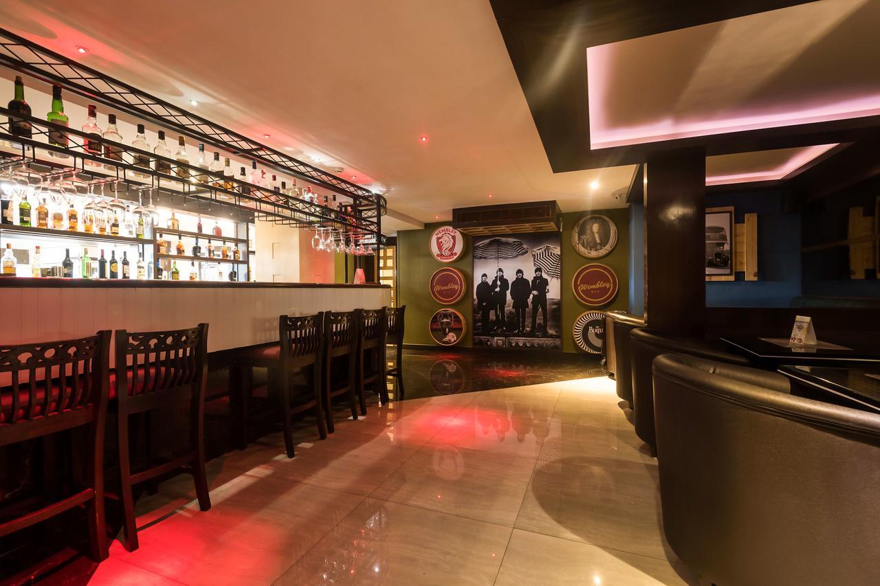 Golden Chariot Vasai Hotel Ngoại thất bức ảnh