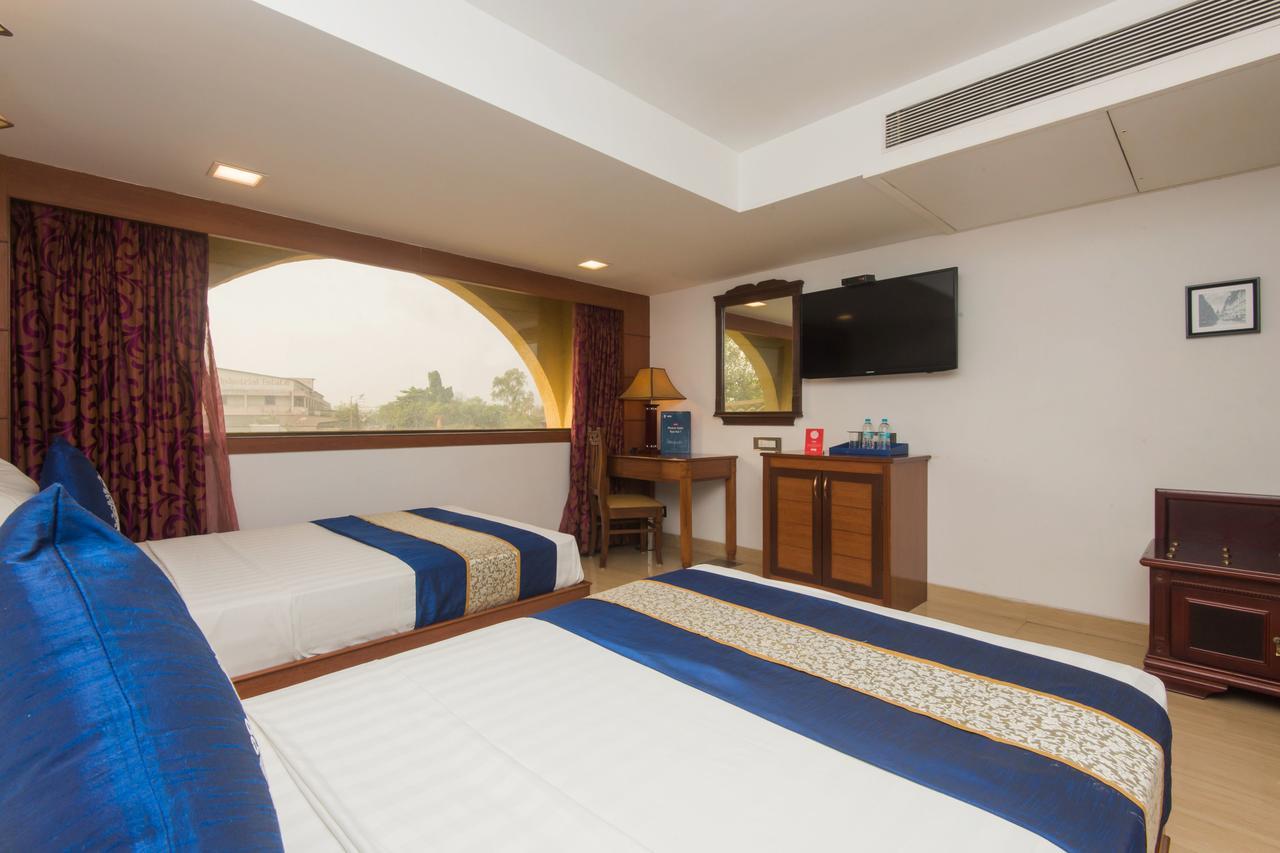 Golden Chariot Vasai Hotel Ngoại thất bức ảnh