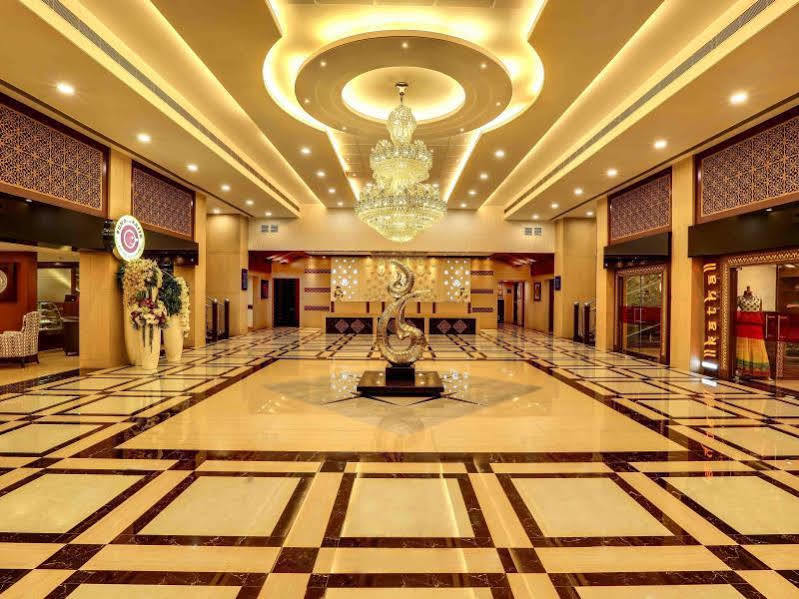 Golden Chariot Vasai Hotel Ngoại thất bức ảnh