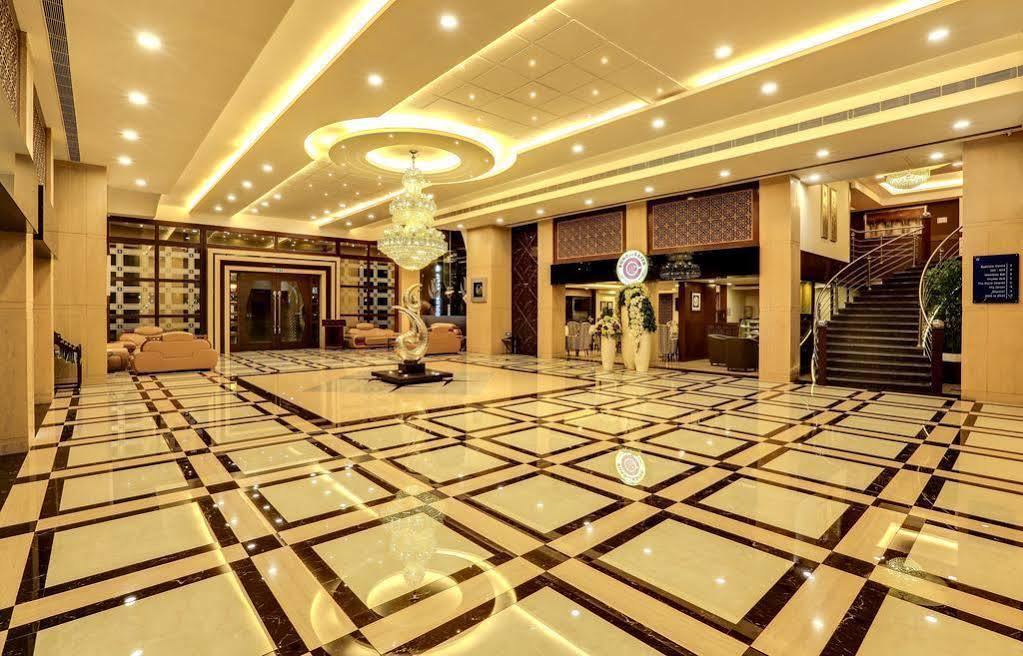 Golden Chariot Vasai Hotel Ngoại thất bức ảnh