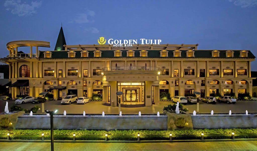 Golden Chariot Vasai Hotel Ngoại thất bức ảnh